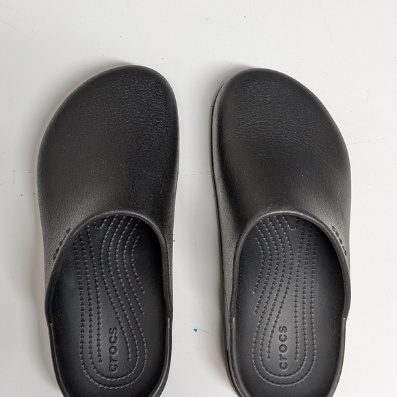 CROCS Women's Black Slip-On Loafers - Picture 5 of 7